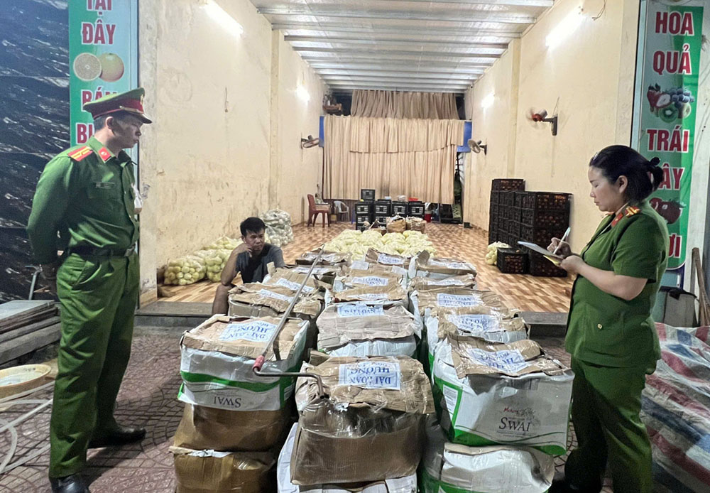Cảnh báo về 5 loại rau quả dễ "ngậm thuốc trừ sâu"